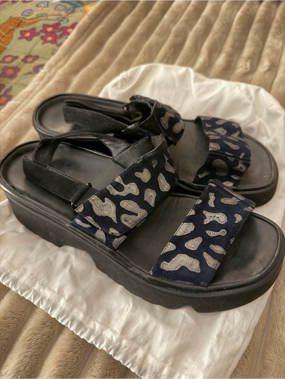 Thierry Rabotin Barton Sandals - Navy with spots